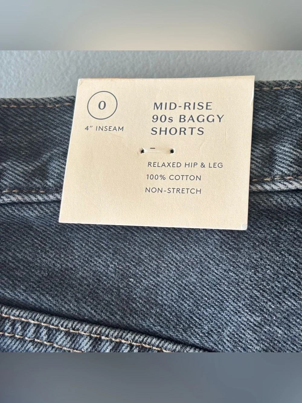 Universal Thread Baggy jean shorts women in black raw wash Size 0